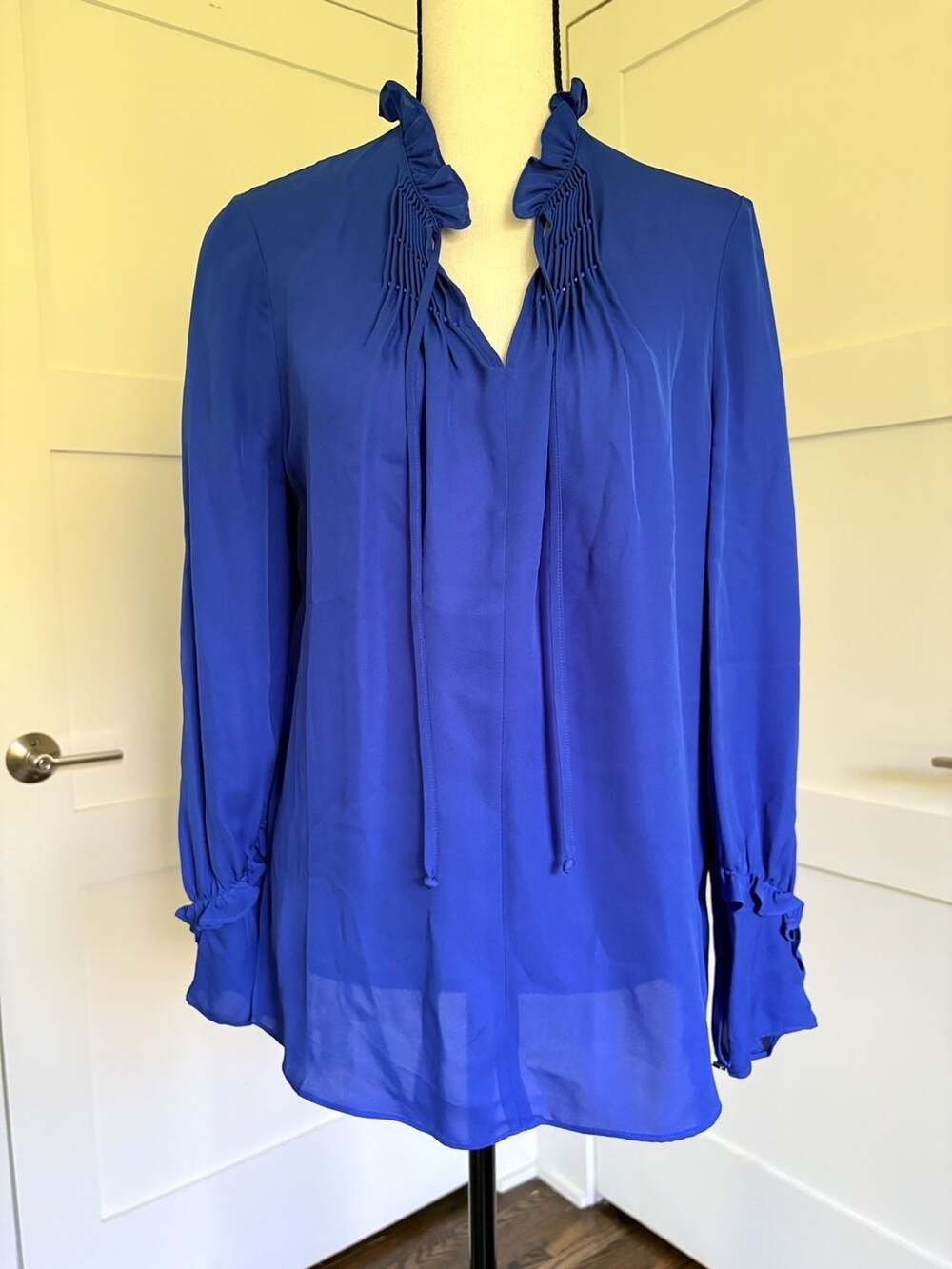 Kobi Halperin Silk Blouse Size M Blue Ruffle Neck Keyhole Long Sleeve